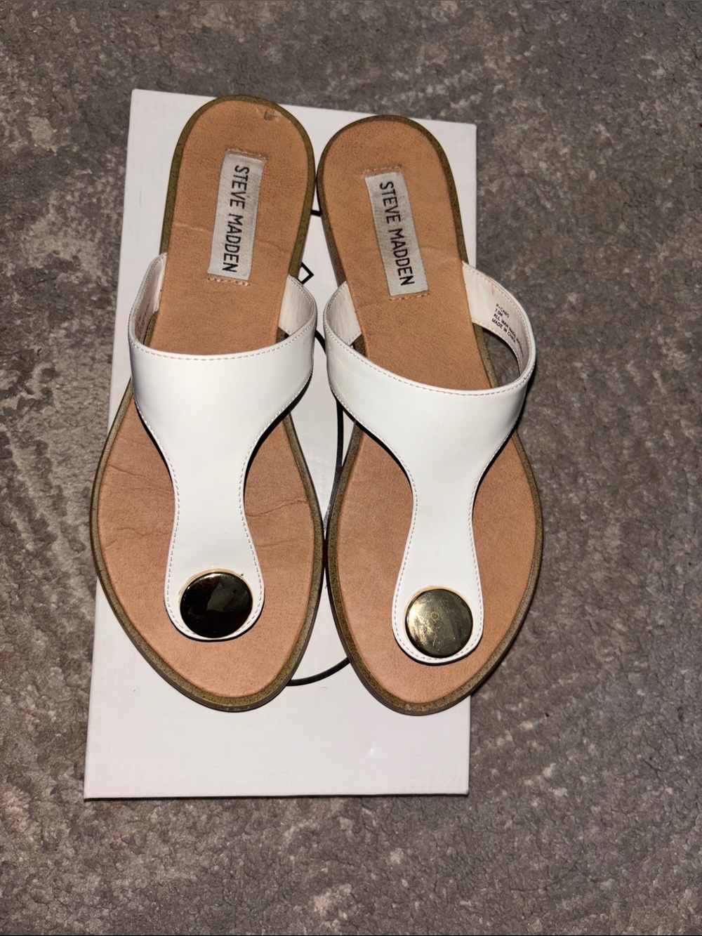 Steve Madden White Leather Thong Sandals size w 7.5
